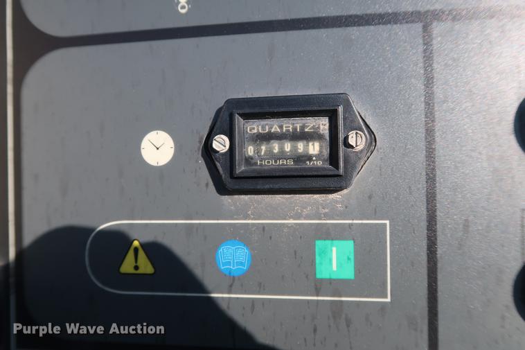 image for item DG3320 Ingersoll Rand SSR-UP6-30-125 rotary screw air compressor