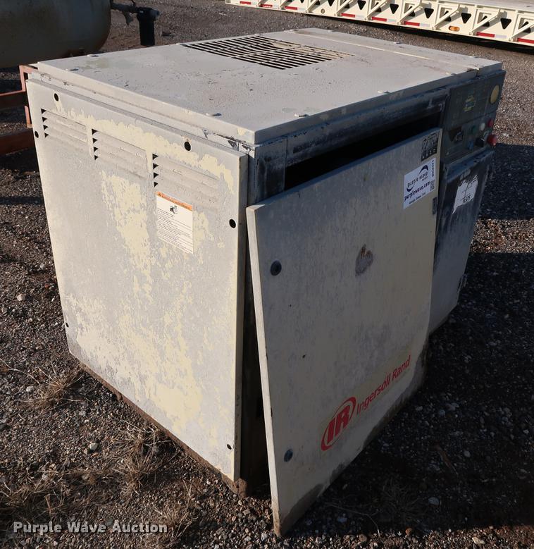 image for item DG3321 Ingersoll Rand SSR-UP6-30-125 rotary screw air compressor