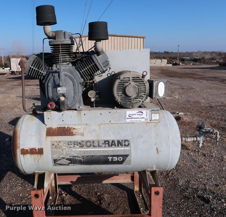 image for item DG3323 Ingersoll Rand 3000 air compressor