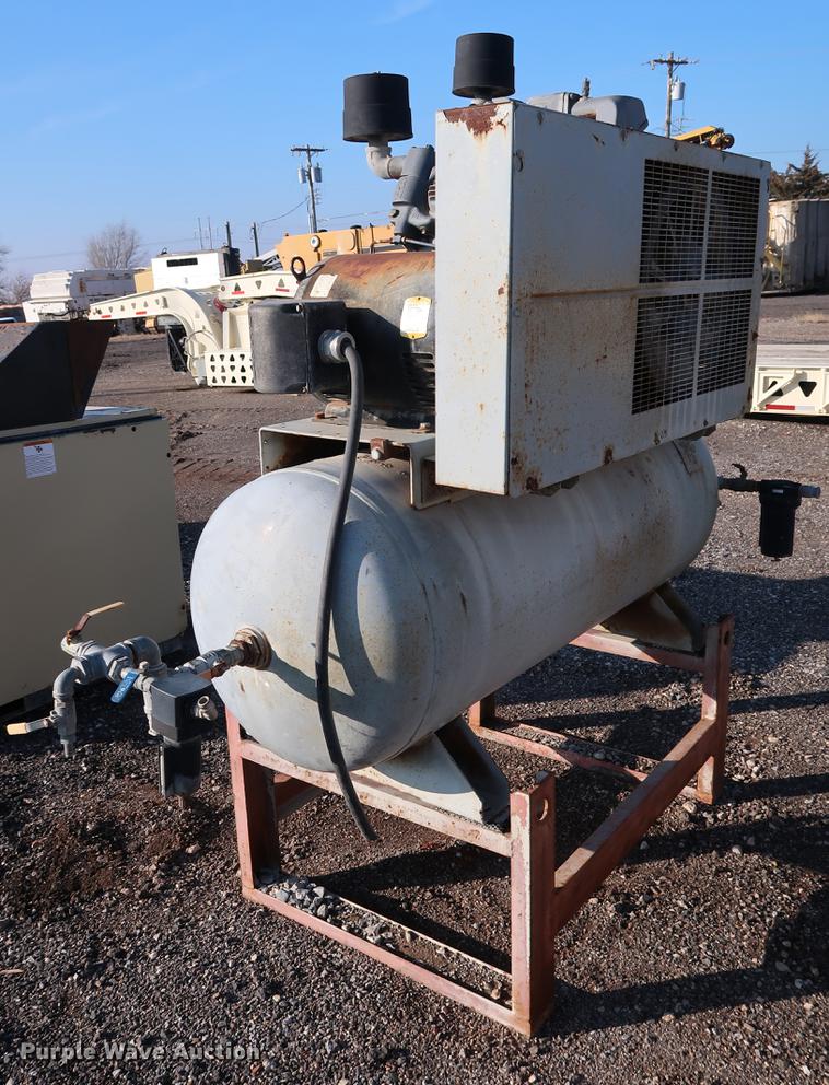 image for item DG3323 Ingersoll Rand 3000 air compressor