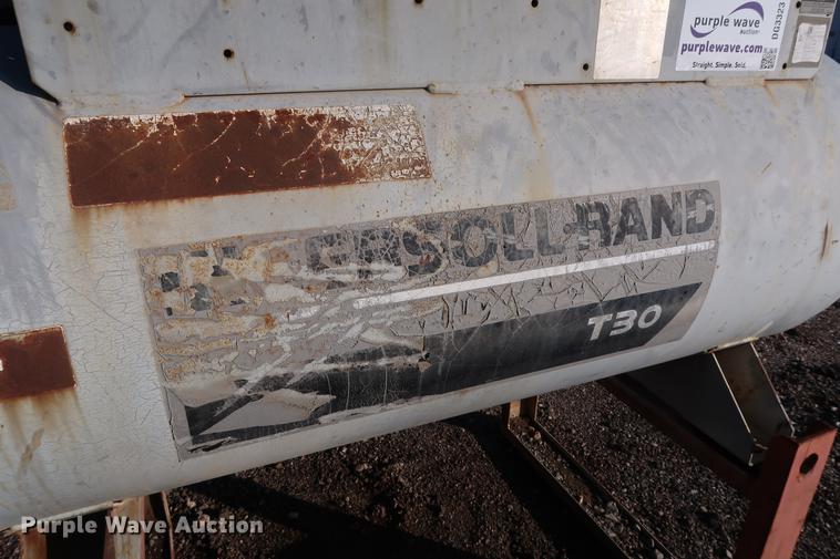 image for item DG3323 Ingersoll Rand 3000 air compressor