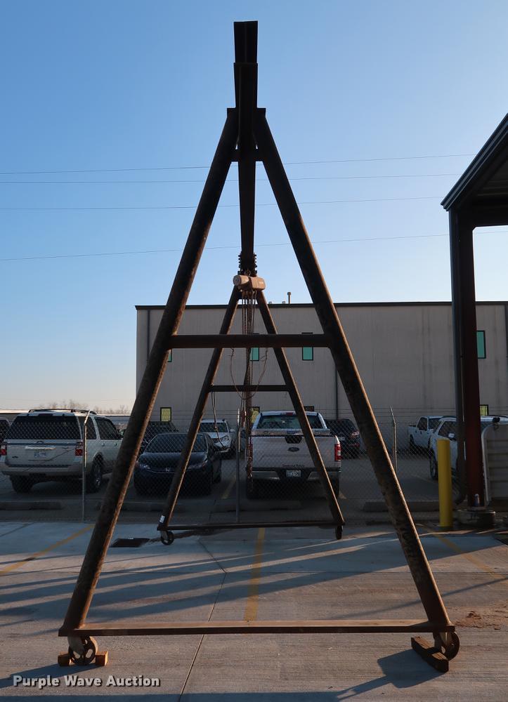 image for item DG3324 A-frame overhead crane hoist