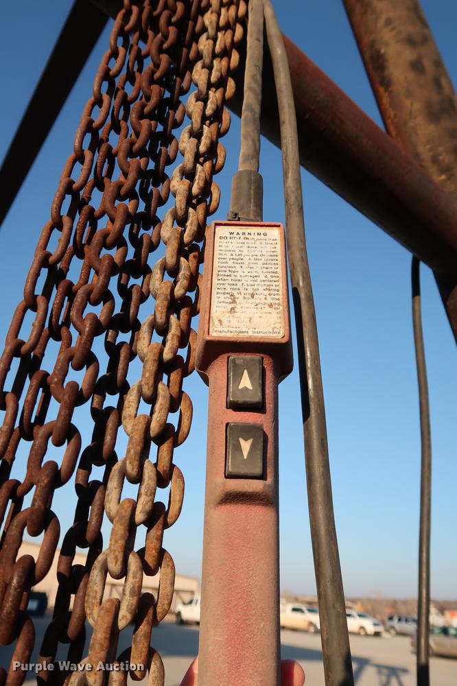 image for item DG3324 A-frame overhead crane hoist