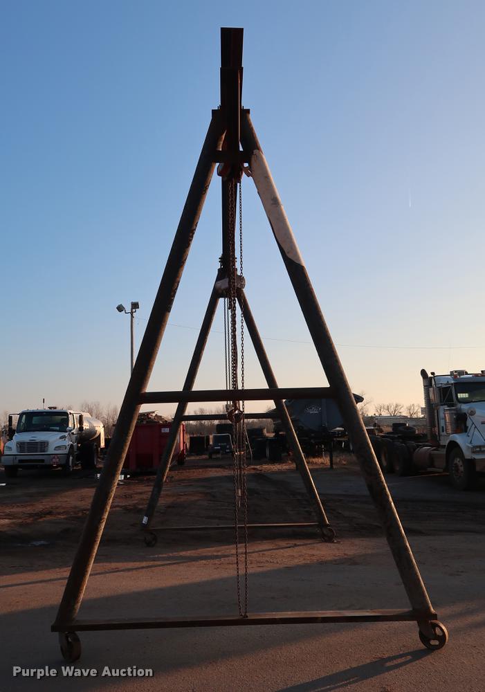 image for item DG3326 A-frame overhead crane hoist
