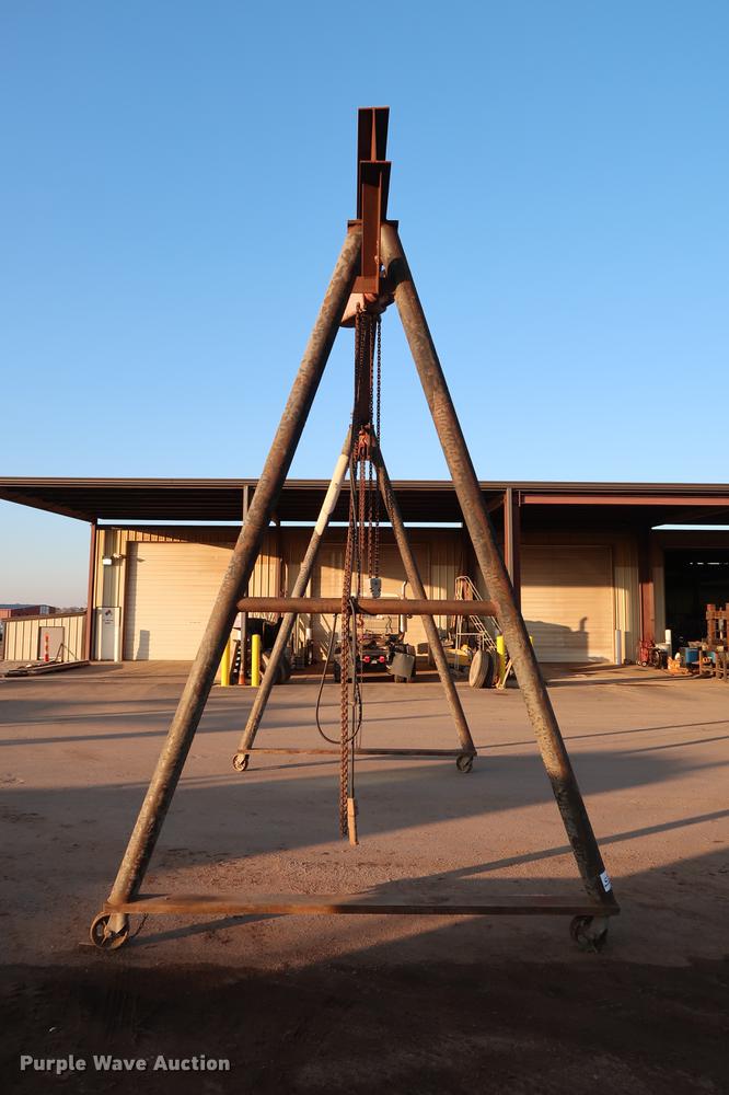 image for item DG3326 A-frame overhead crane hoist