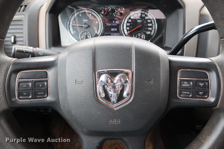 image for item DG3332 2012 Dodge Ram 2500 Crew Cab pickup truck cab and chassis