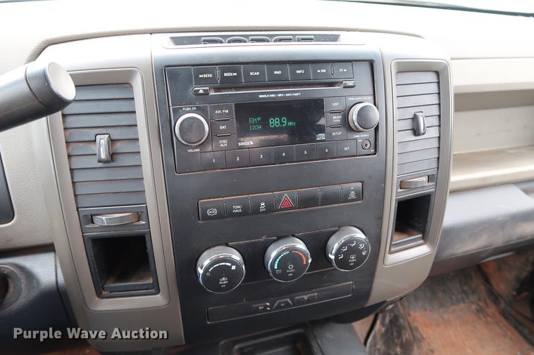 image for item DG3332 2012 Dodge Ram 2500 Crew Cab pickup truck cab and chassis