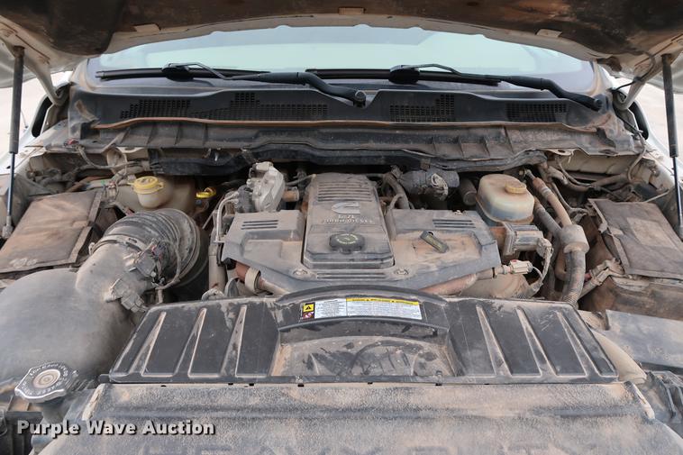 image for item DG3332 2012 Dodge Ram 2500 Crew Cab pickup truck cab and chassis