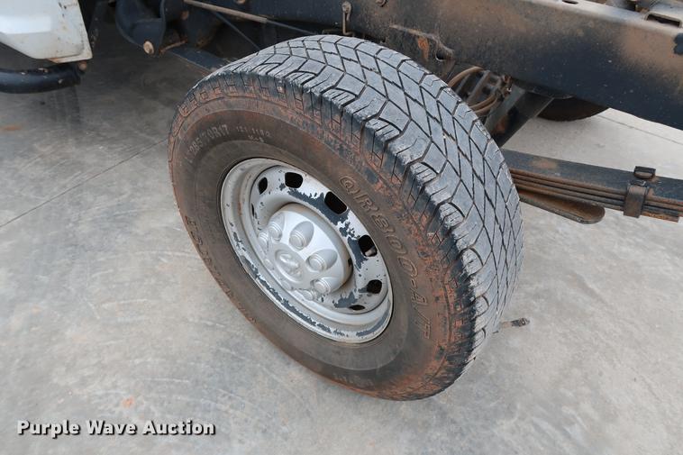 image for item DG3332 2012 Dodge Ram 2500 Crew Cab pickup truck cab and chassis