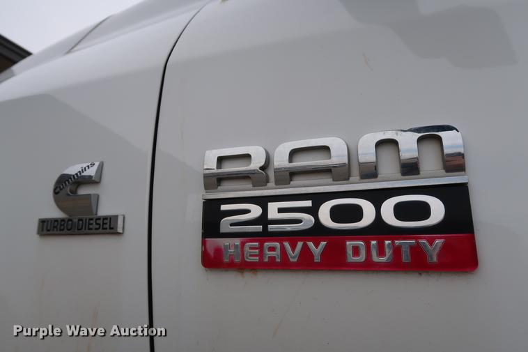 image for item DG3332 2012 Dodge Ram 2500 Crew Cab pickup truck cab and chassis