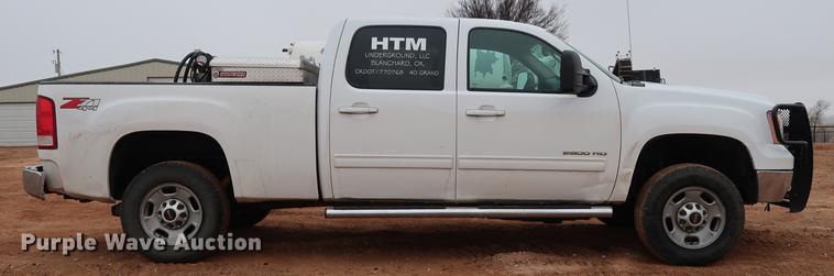 image for item DG3333 2012 GMC Sierra 2500HD SLT Z71 Crew Cab pickup truck