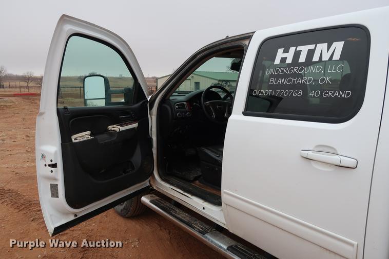 image for item DG3333 2012 GMC Sierra 2500HD SLT Z71 Crew Cab pickup truck