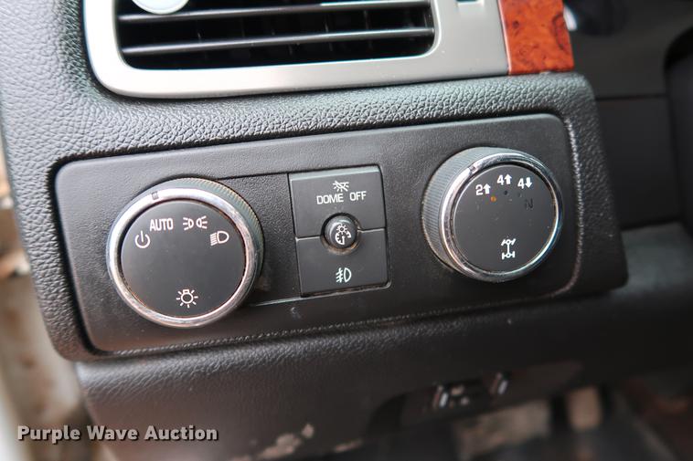 image for item DG3333 2012 GMC Sierra 2500HD SLT Z71 Crew Cab pickup truck