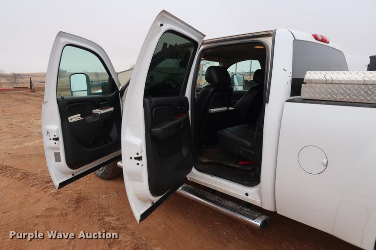 image for item DG3333 2012 GMC Sierra 2500HD SLT Z71 Crew Cab pickup truck