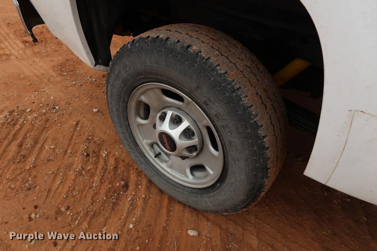 image for item DG3333 2012 GMC Sierra 2500HD SLT Z71 Crew Cab pickup truck