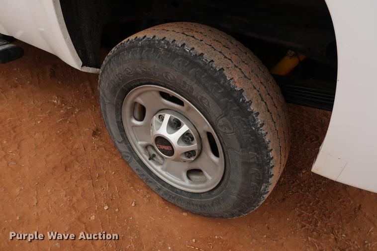 image for item DG3333 2012 GMC Sierra 2500HD SLT Z71 Crew Cab pickup truck