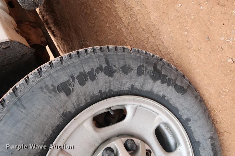 image for item DG3333 2012 GMC Sierra 2500HD SLT Z71 Crew Cab pickup truck