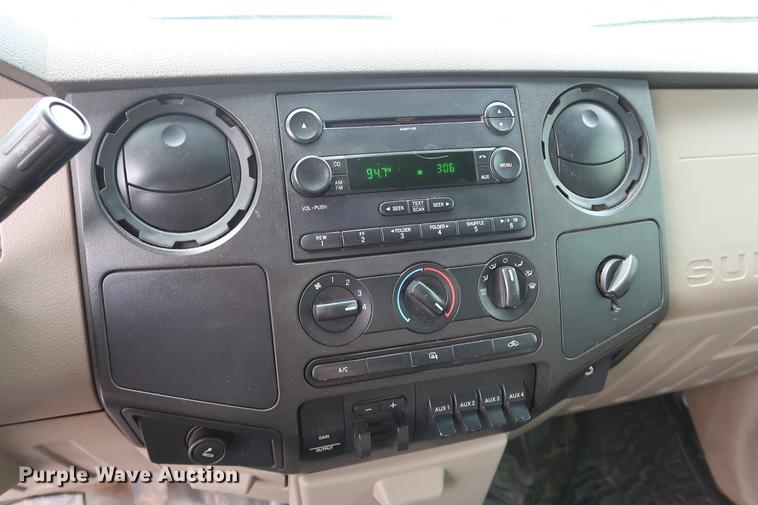 image for item DG3337 2008 Ford F550 XL Super Duty Crew Cab flatbed pickup truck