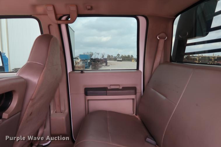 image for item DG3337 2008 Ford F550 XL Super Duty Crew Cab flatbed pickup truck