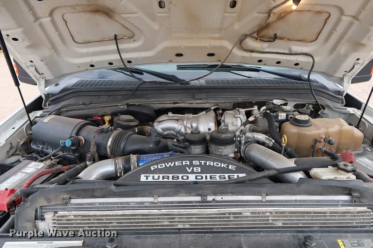 image for item DG3337 2008 Ford F550 XL Super Duty Crew Cab flatbed pickup truck