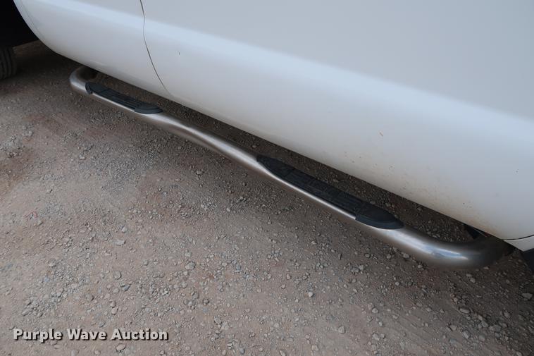 image for item DG3337 2008 Ford F550 XL Super Duty Crew Cab flatbed pickup truck