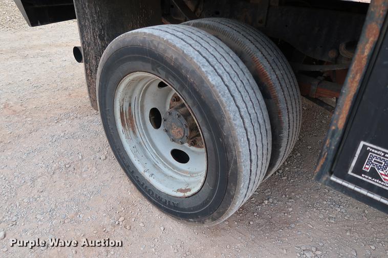 image for item DG3337 2008 Ford F550 XL Super Duty Crew Cab flatbed pickup truck