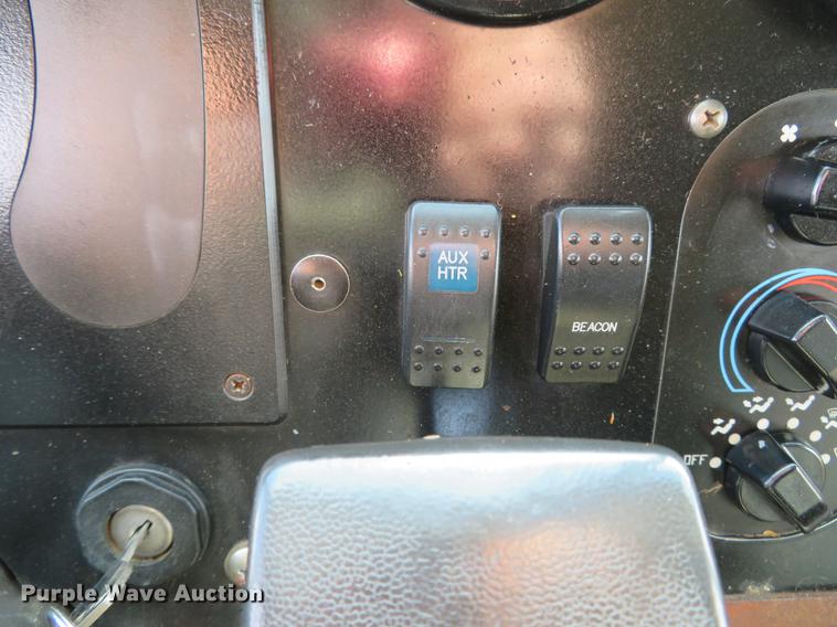 image for item DG3796 2003 Freightliner MT45 box truck