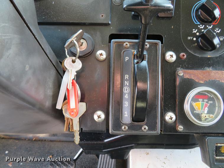 image for item DG3796 2003 Freightliner MT45 box truck