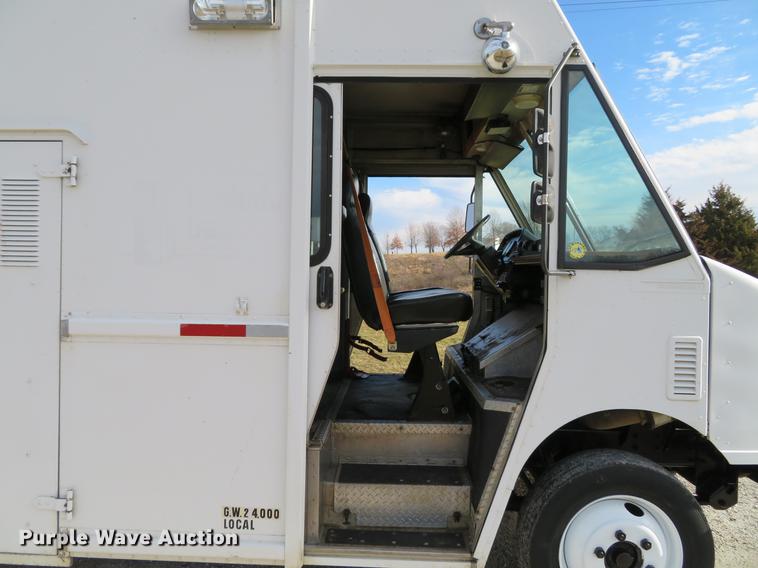 image for item DG3796 2003 Freightliner MT45 box truck