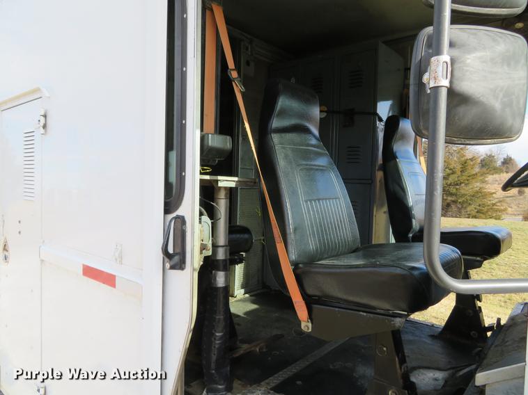 image for item DG3796 2003 Freightliner MT45 box truck