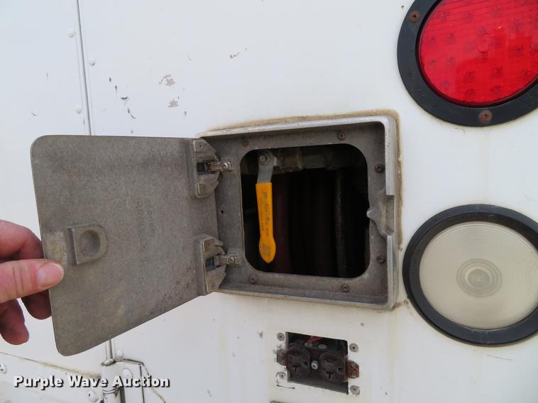 image for item DG3796 2003 Freightliner MT45 box truck