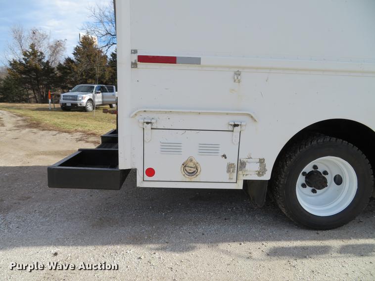 image for item DG3796 2003 Freightliner MT45 box truck