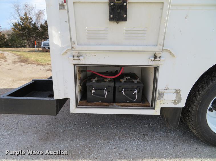 image for item DG3796 2003 Freightliner MT45 box truck