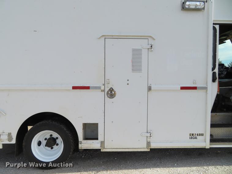 image for item DG3796 2003 Freightliner MT45 box truck