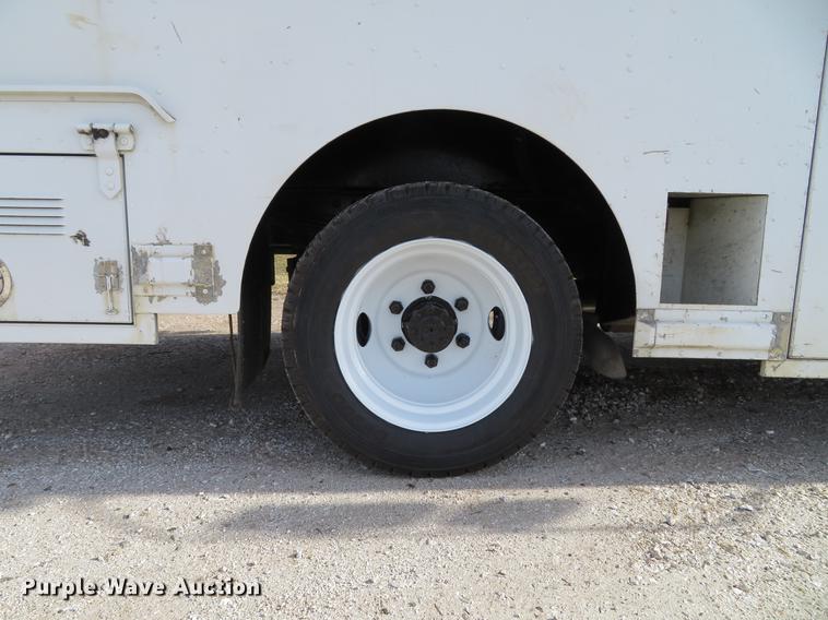 image for item DG3796 2003 Freightliner MT45 box truck