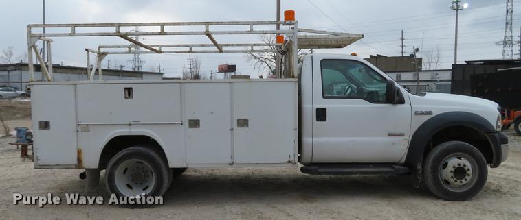 image for item DG3818 2007 Ford F550 Super Duty XL utility truck