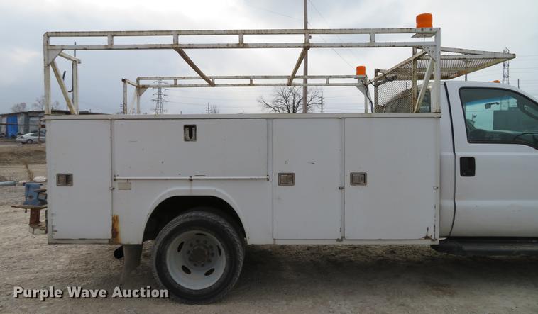 image for item DG3818 2007 Ford F550 Super Duty XL utility truck