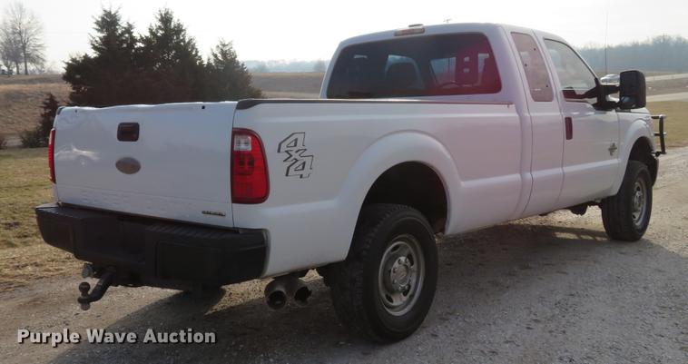 image for item DG3827 2011 Ford F250 Super Duty XL pickup truck
