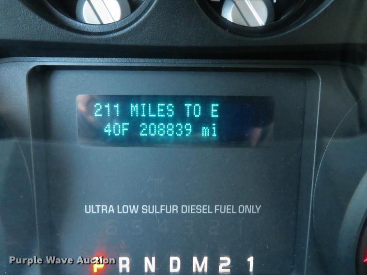 image for item DG3827 2011 Ford F250 Super Duty XL pickup truck