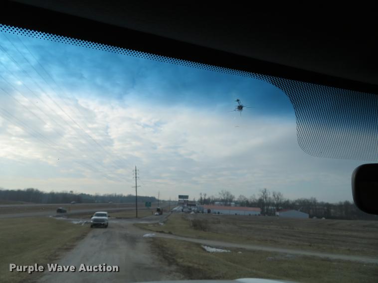 image for item DG3827 2011 Ford F250 Super Duty XL pickup truck