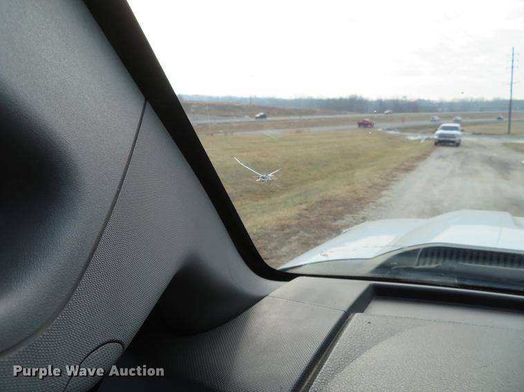 image for item DG3827 2011 Ford F250 Super Duty XL pickup truck