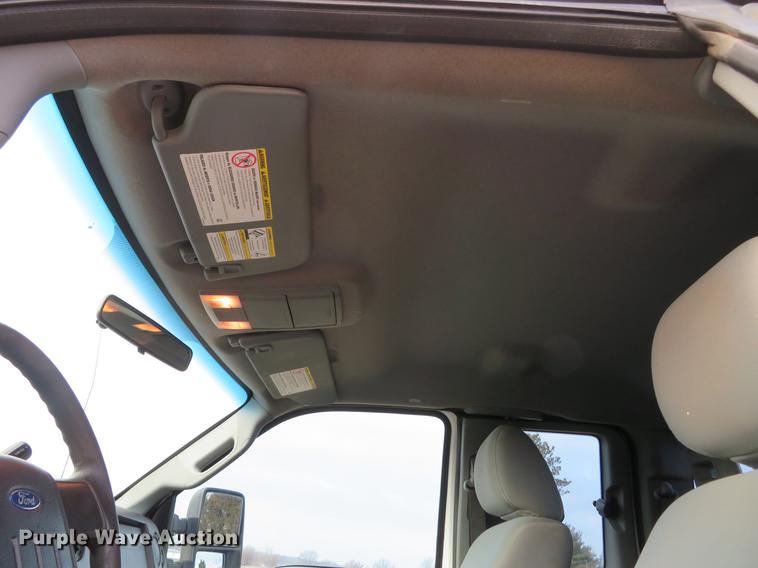 image for item DG3827 2011 Ford F250 Super Duty XL pickup truck