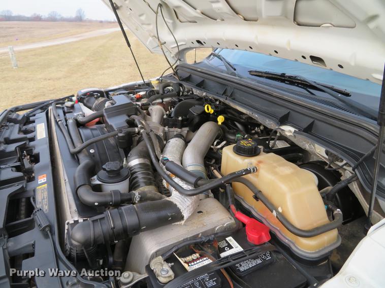 image for item DG3827 2011 Ford F250 Super Duty XL pickup truck