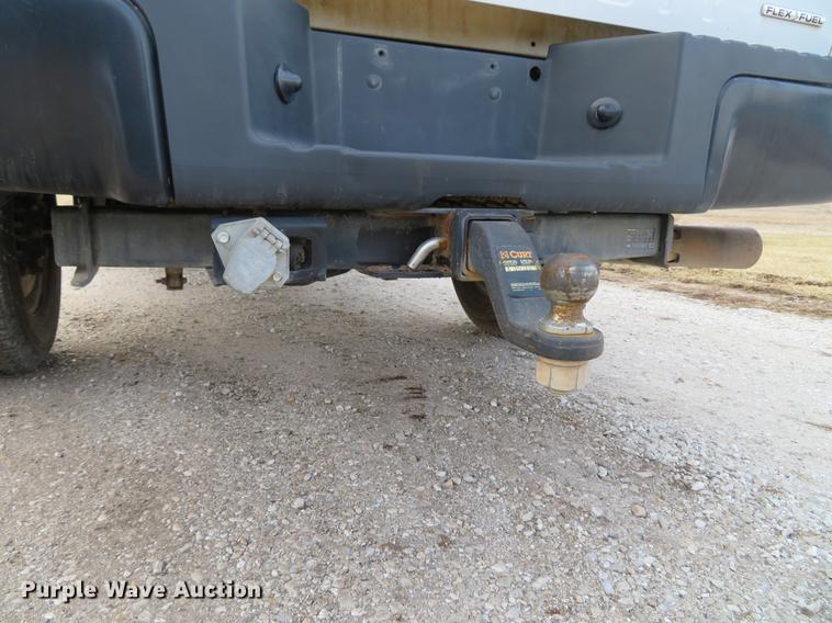 image for item DG3827 2011 Ford F250 Super Duty XL pickup truck