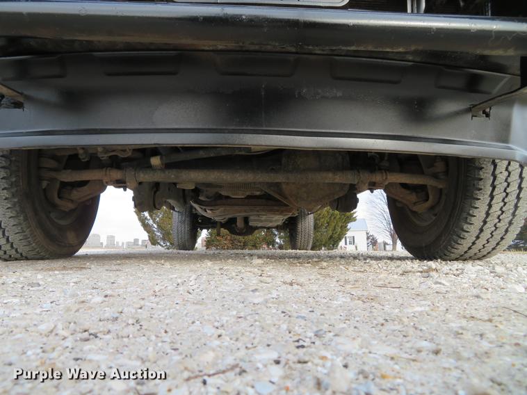 image for item DG3827 2011 Ford F250 Super Duty XL pickup truck