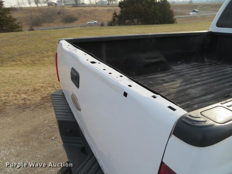 image for item DG3827 2011 Ford F250 Super Duty XL pickup truck