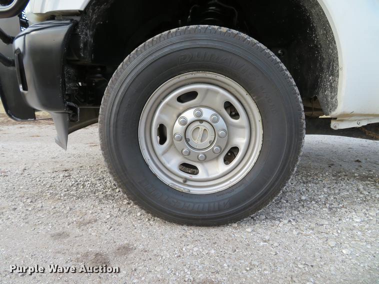 image for item DG3827 2011 Ford F250 Super Duty XL pickup truck