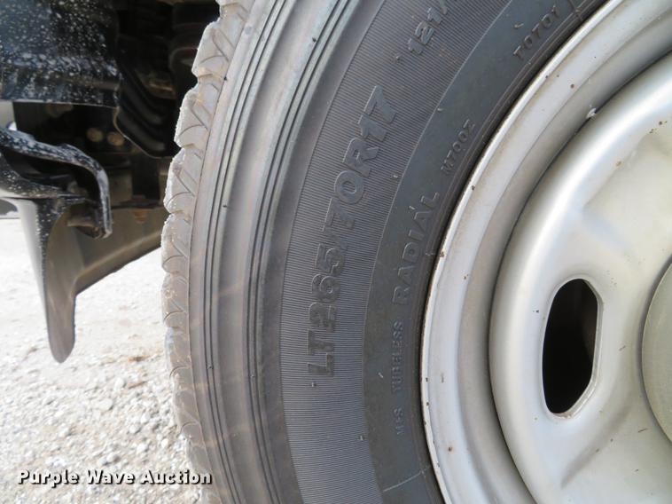 image for item DG3827 2011 Ford F250 Super Duty XL pickup truck