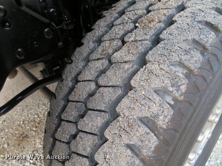 image for item DG3827 2011 Ford F250 Super Duty XL pickup truck