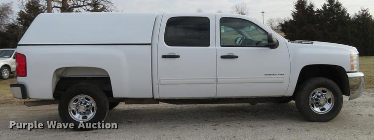 image for item DG3828 2010 Chevrolet Silverado 2500HD Crew Cab pickup truck